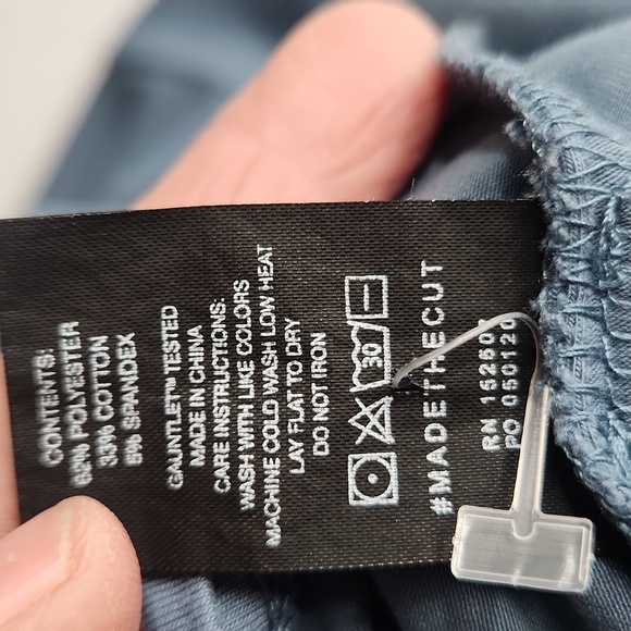 Cuts Henley Curve Hem T Shirt - Picture 7 of 7